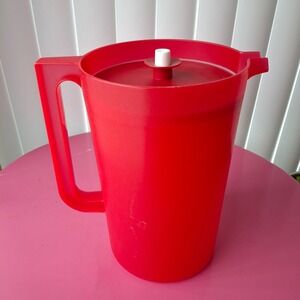 Vintage Tupperware Red 2 Quart Push Button Pitcher 1416-3 Retro Kitchenware